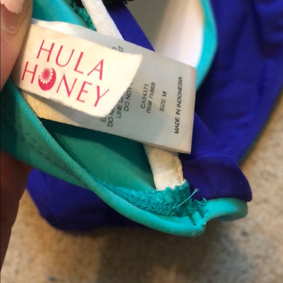 Hula honey bathing suit. - Picture 3 of 3